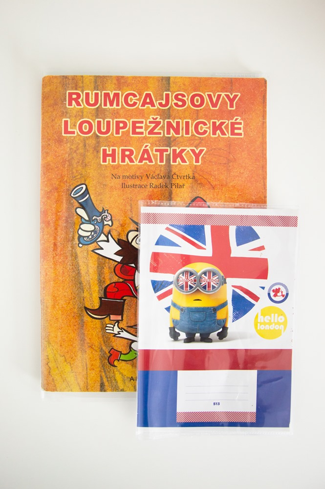 Obal univerzální PP, 262x500mm lesk, čirá, samolep.proužek